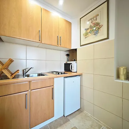 Calm And Apartment *